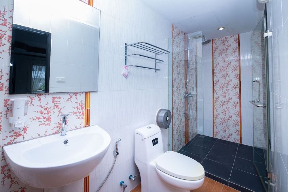 Blue Carina Hotel Deluxe Twin Room 6