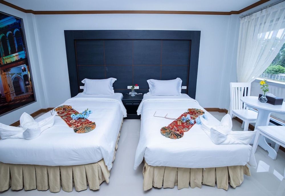 Blue Carina Hotel Deluxe Twin Room 2