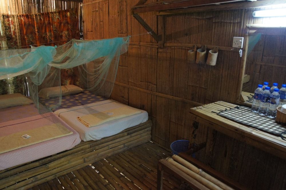 Sabah Tea Resort Triple Room In Long House 9