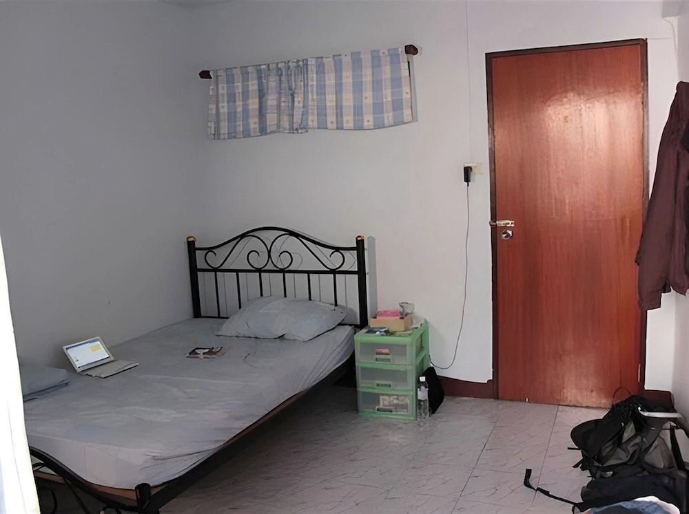 Single Room with Fan