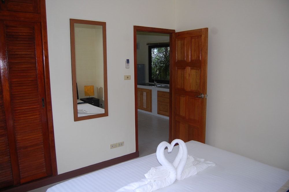 Baan Sukreep Resort Deluxe Villa, 2 Bedrooms, Kitchenette 10