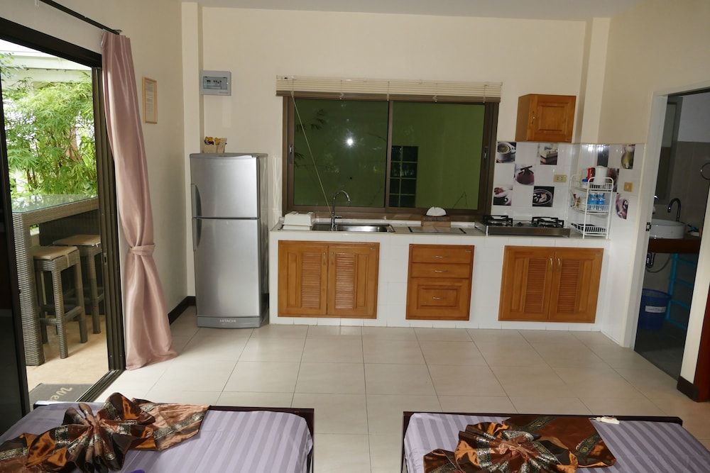 Baan Sukreep Resort Deluxe Villa, 2 Bedrooms, Kitchenette 10