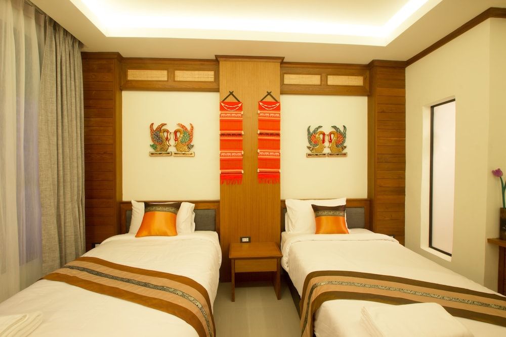 undefined Lee Chiang Hotel 10