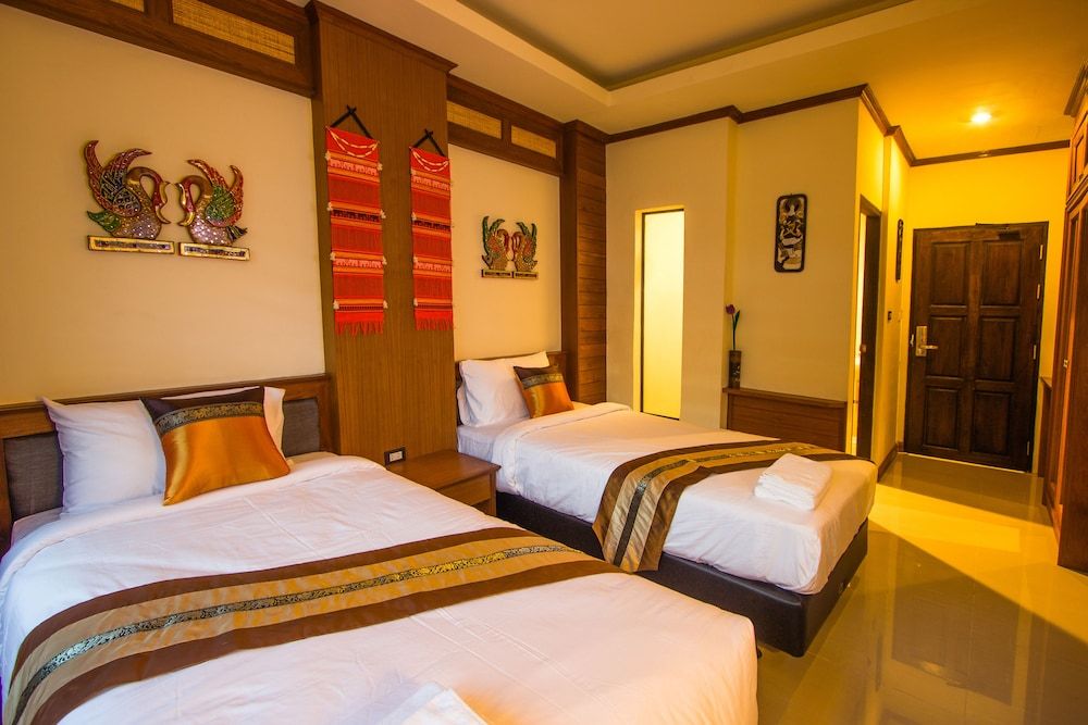 undefined Lee Chiang Hotel 8