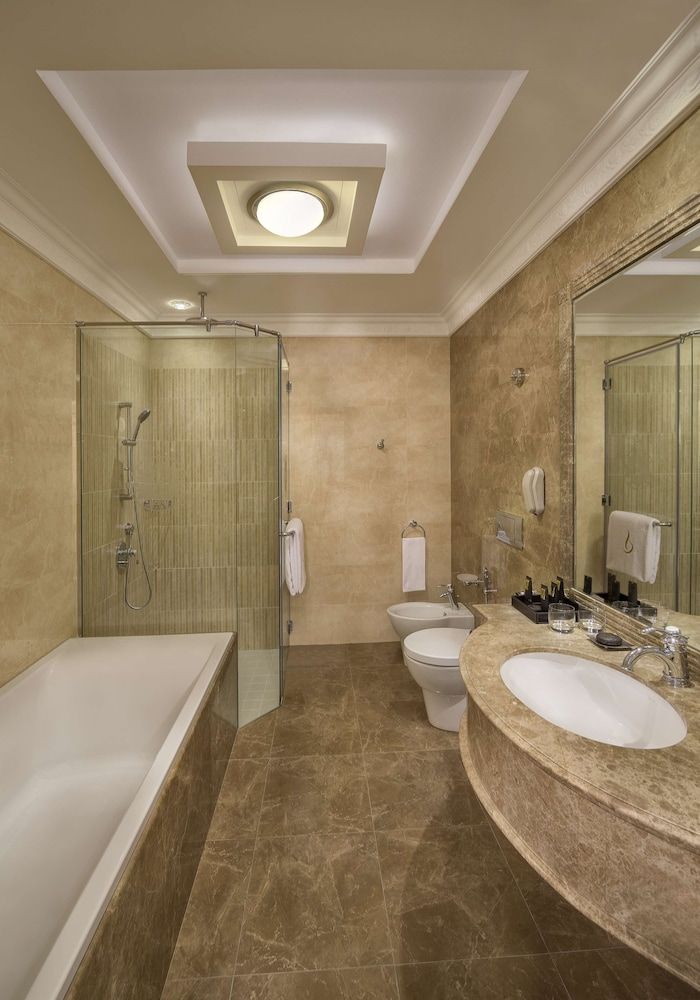 undefined Royal Rose Hotel Abu Dhabi, Curio Collection by Hilton 10