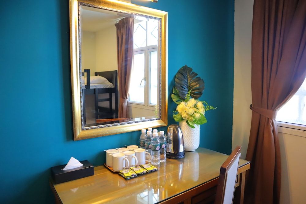 Armenian Street Heritage Hotel Junior Family Room 8