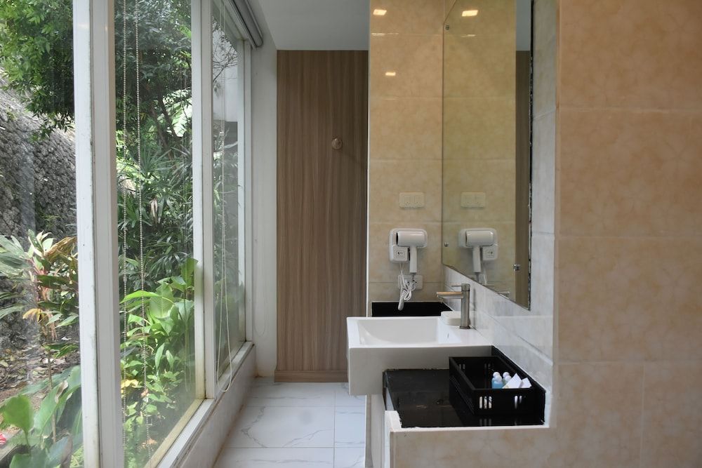 undefined Lae Lay Suites 7