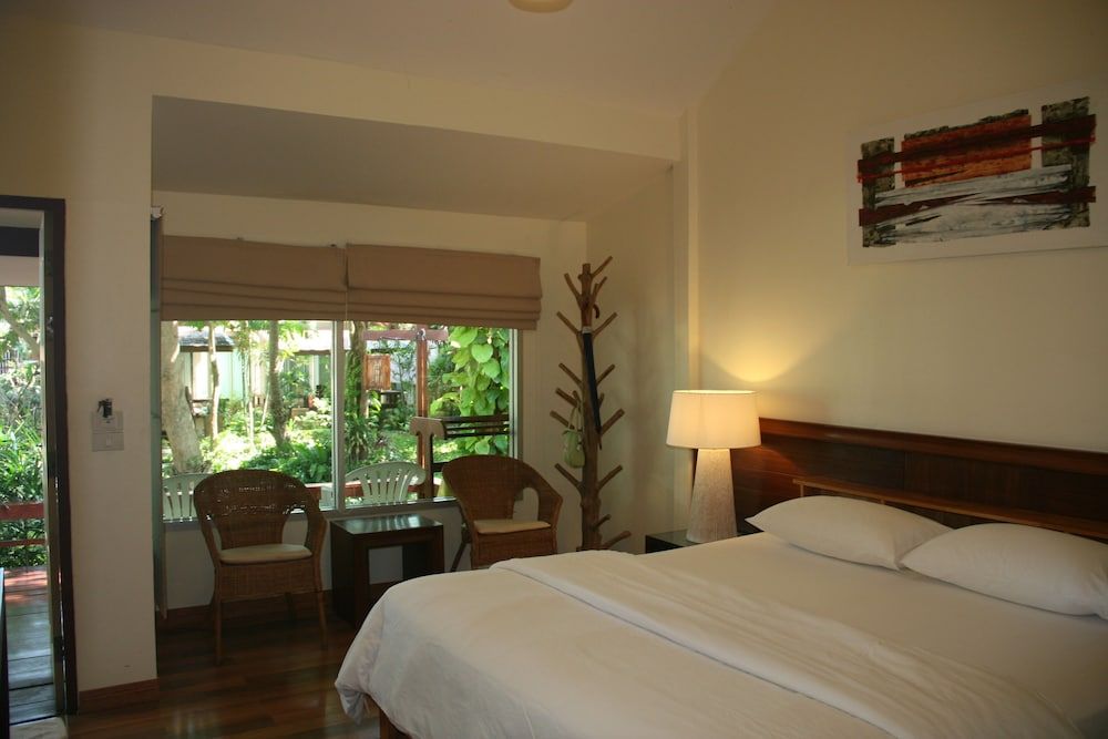 Villa, Garden Area