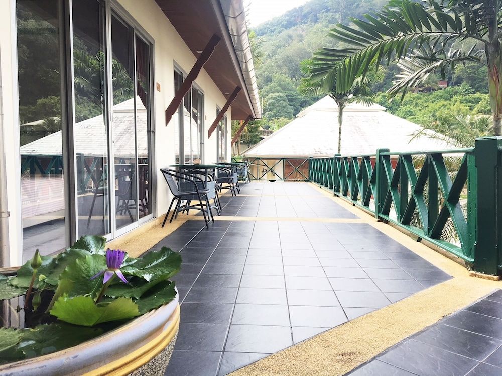 Serenity Lakeside Resort Lakeview de Luxe 2
