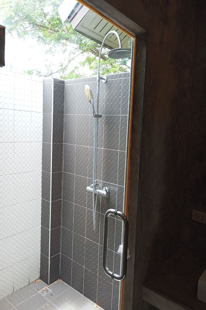 Baan Chai Thung Deluxe Bungalow 6