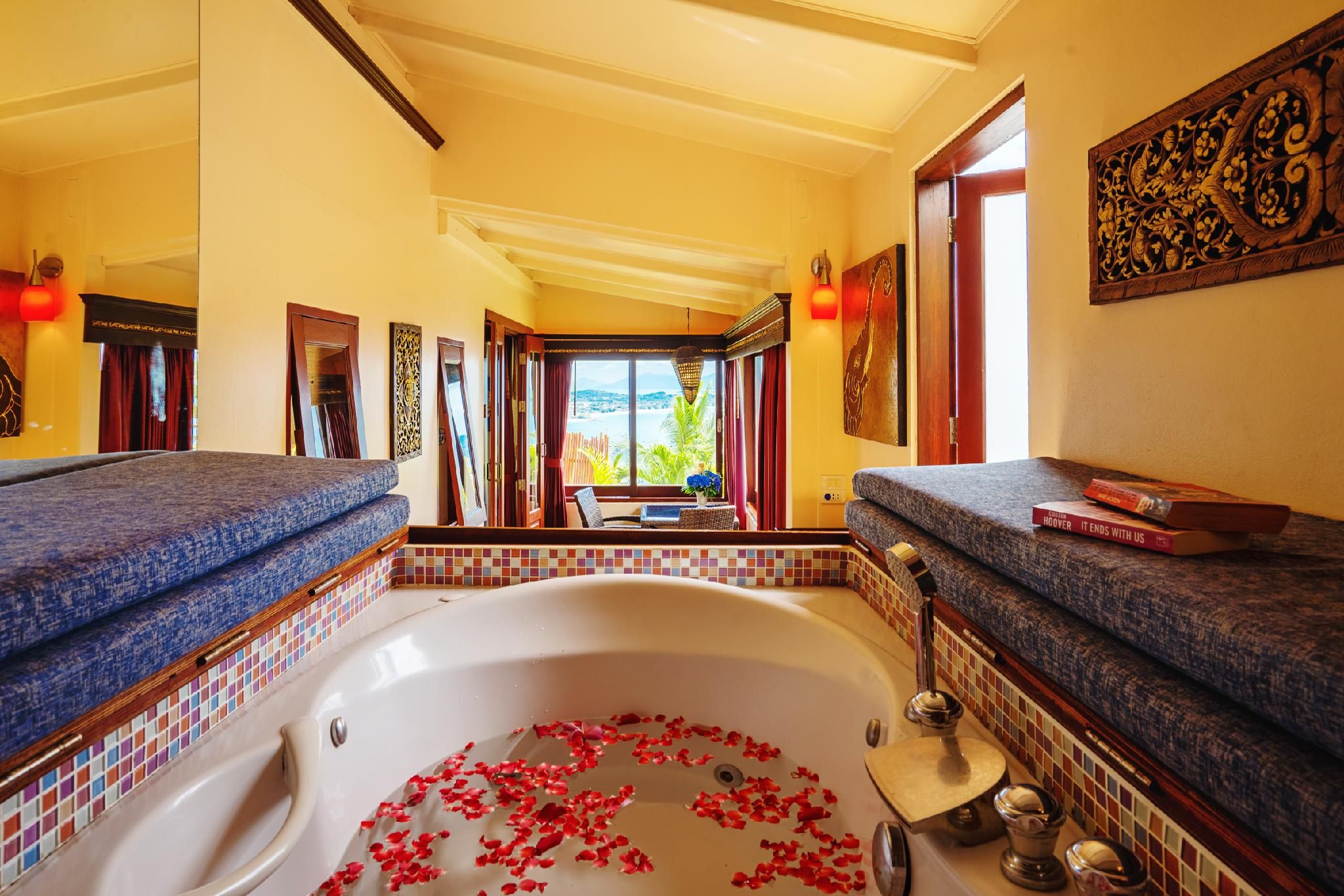 Sandalwood Luxury Villas Jacuzzi Studio