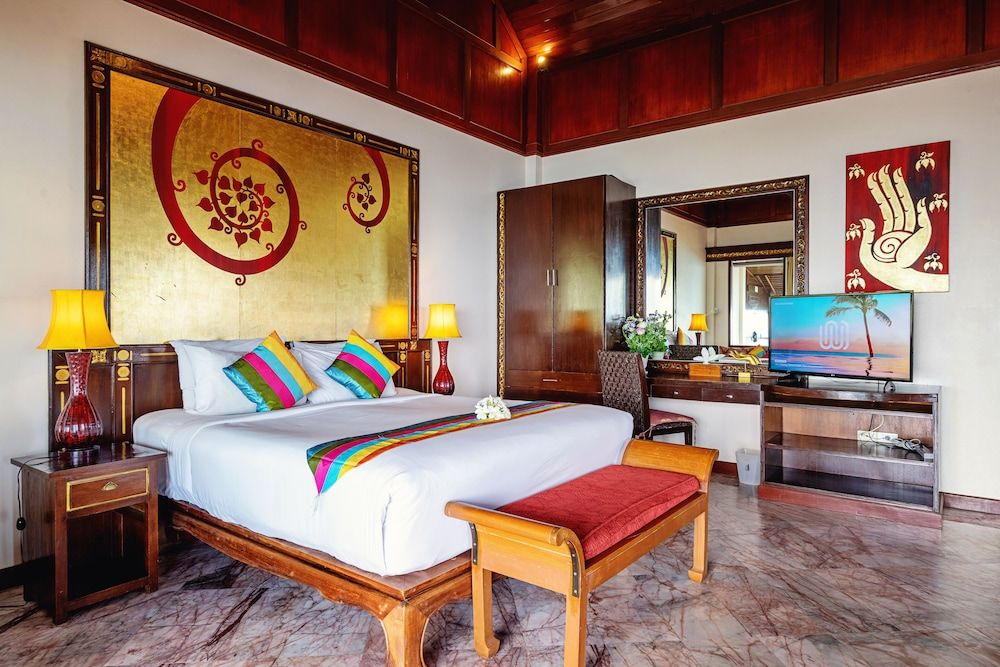 1 Bedroom Grand Jacuzzi Suite