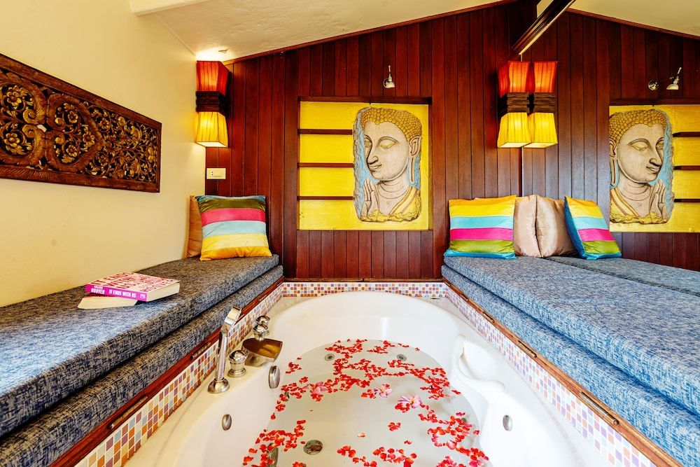 Sandalwood Luxury Villas 1 Bedroom Jacuzzi Studio 3