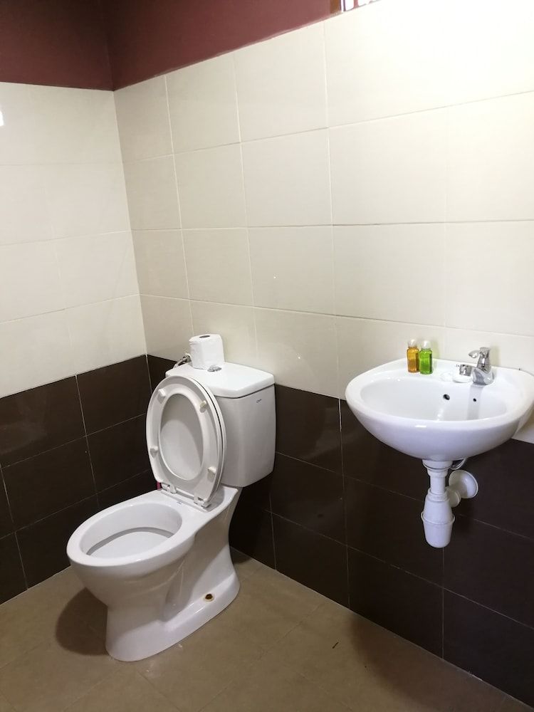 Padimas Villa @Datai Valley Signature Single Room, 1 King Bed, Mountain View 4