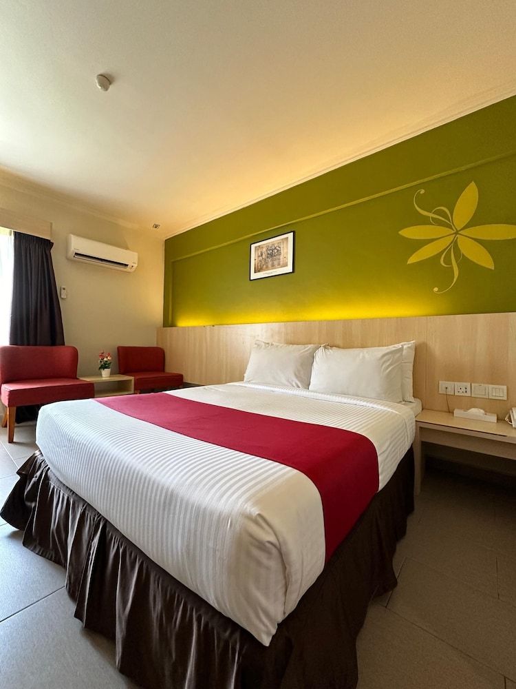 Standard Double Room Single Use, 1 Queen Bed