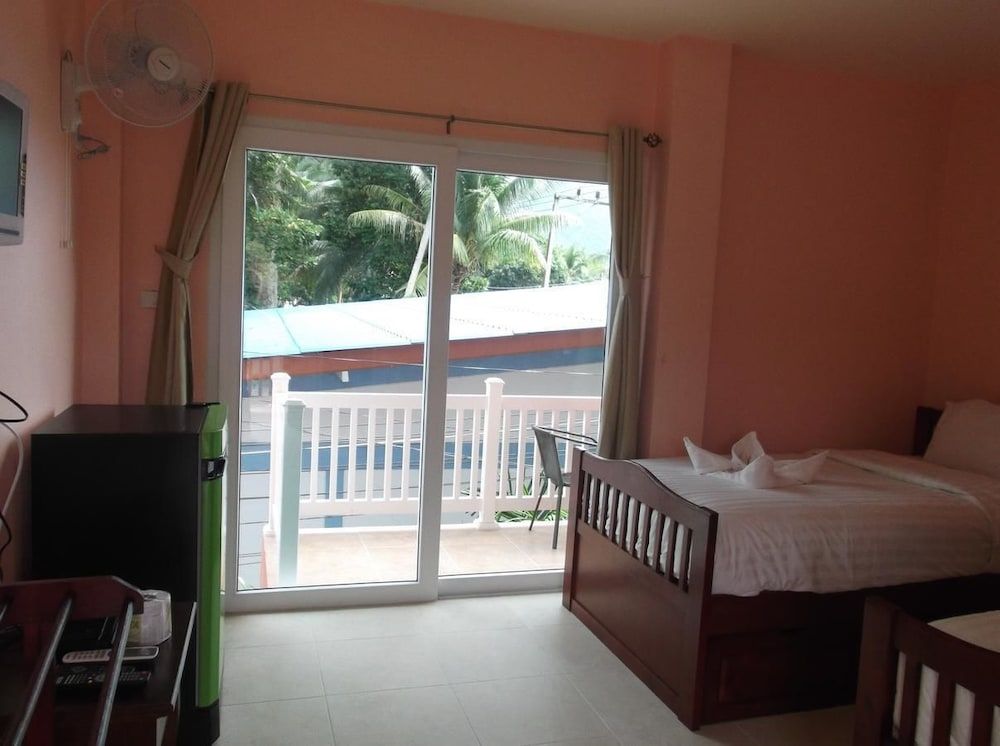 A/C Twin Room -Shared Bath