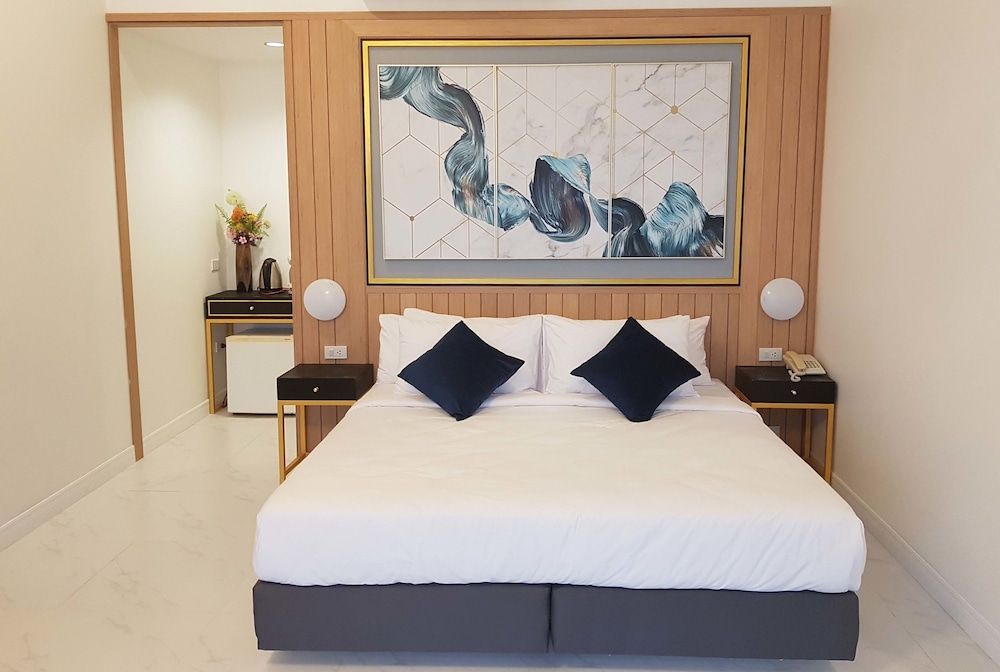 Raya Buri Resort Jacuzzi Villa with King Bed 2