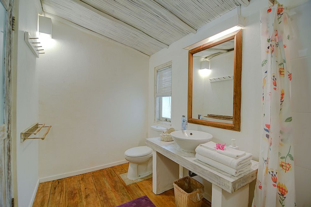 Trikora Beach Club & Resort Deluxe Room 2