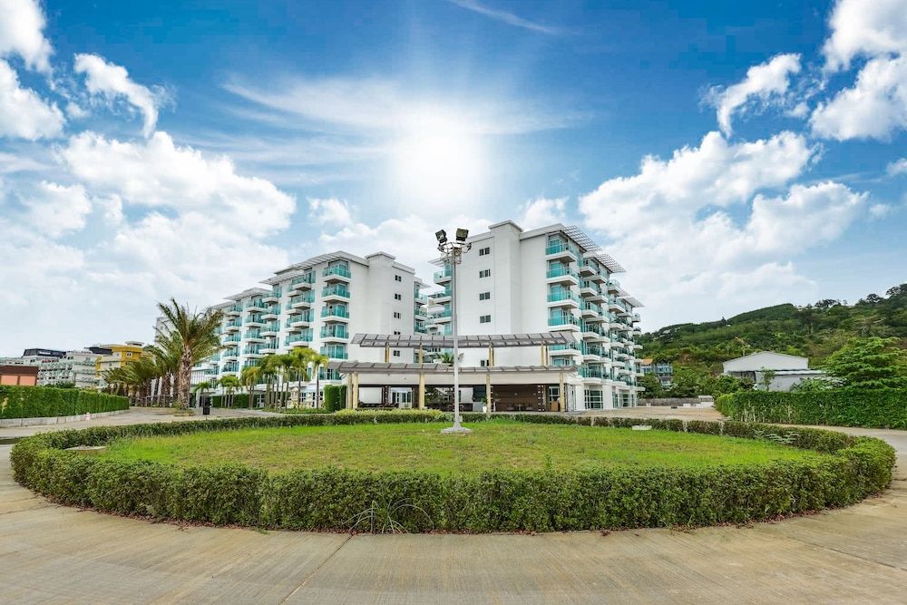 undefined Fishermen's Harbour Urban Resort 7