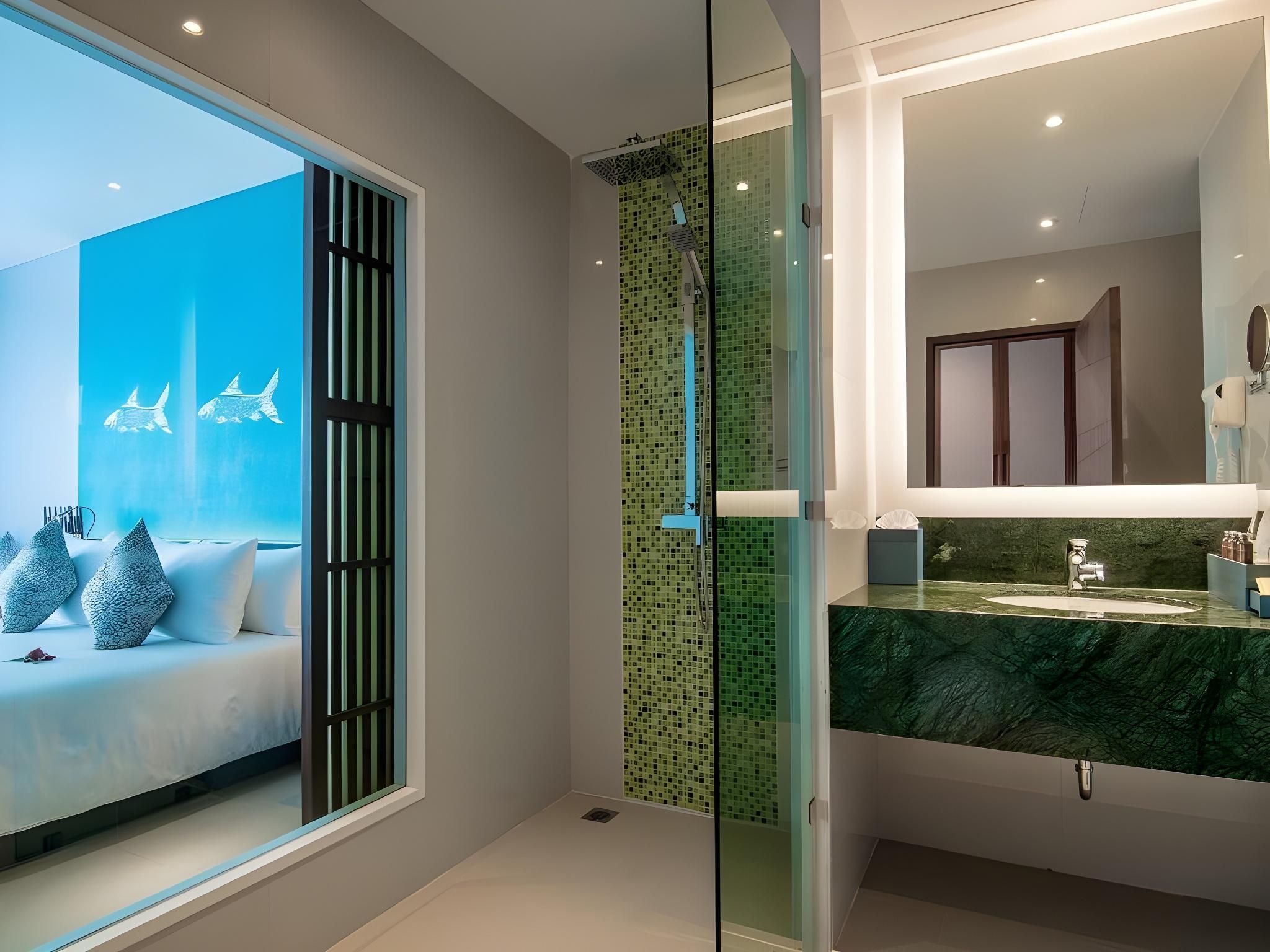 Fishermen's Harbour Urban Resort Deluxe Twin Room 3