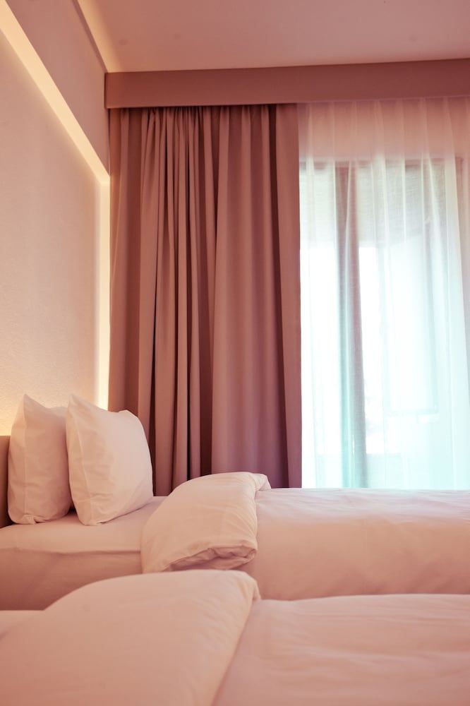 Standard Twin Room (Adult Only)