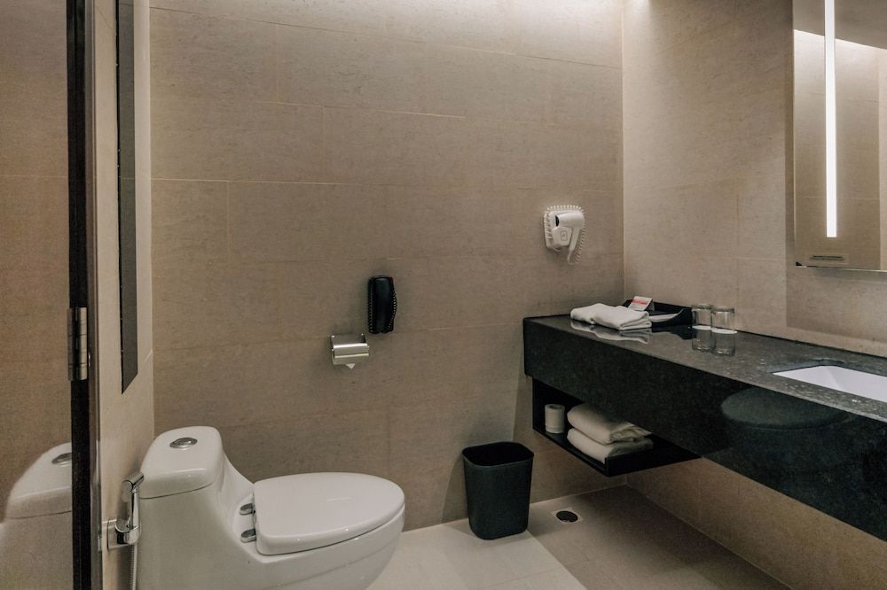 undefined Swiss-Belhotel Harbour Bay 8