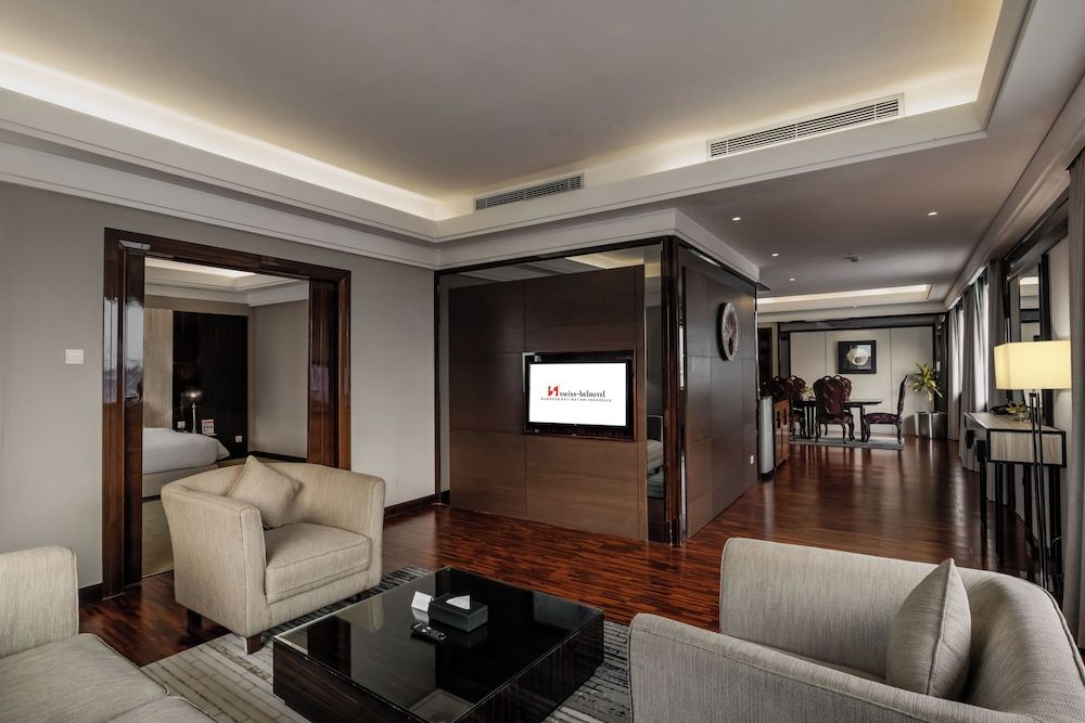 Swiss-Belhotel Harbour Bay Presidential Suite, 1 King Bed, Sea View 4