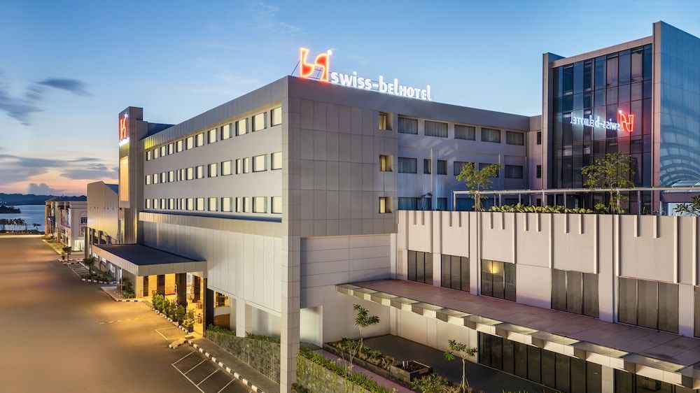 undefined Swiss-Belhotel Harbour Bay 3