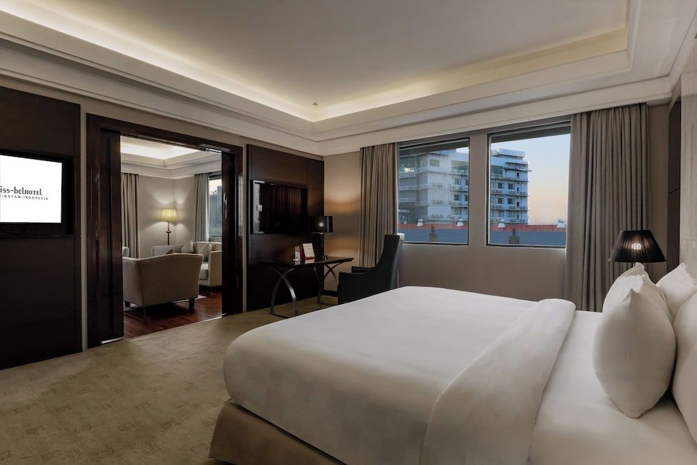 Swiss-Belhotel Harbour Bay Presidential Suite, 1 King Bed, Sea View