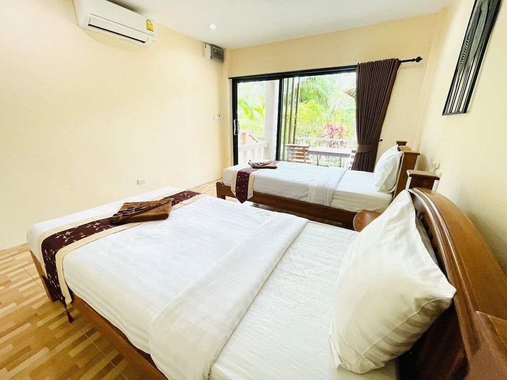 Basic Twin Room