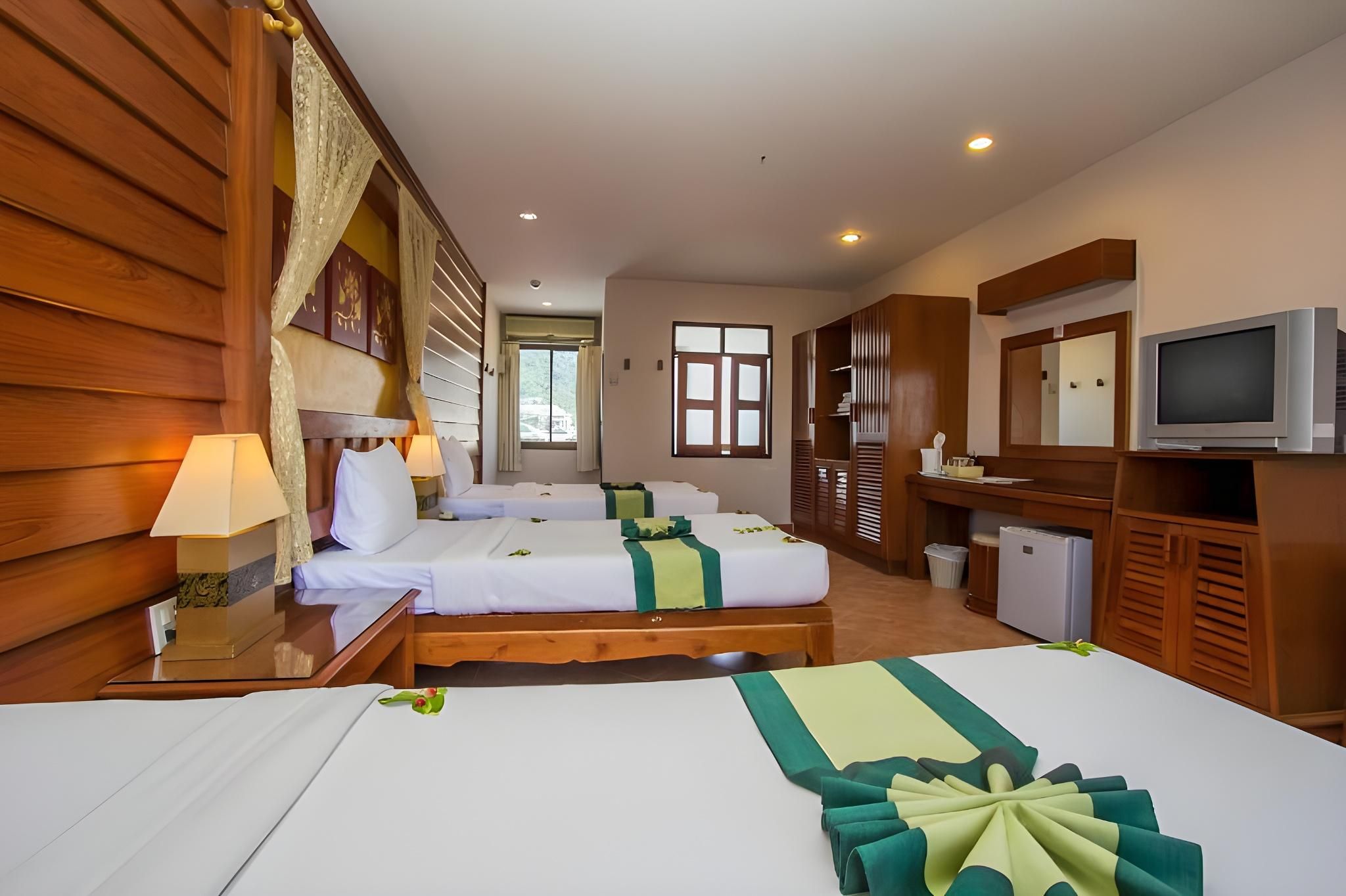 Grand Superior Room
