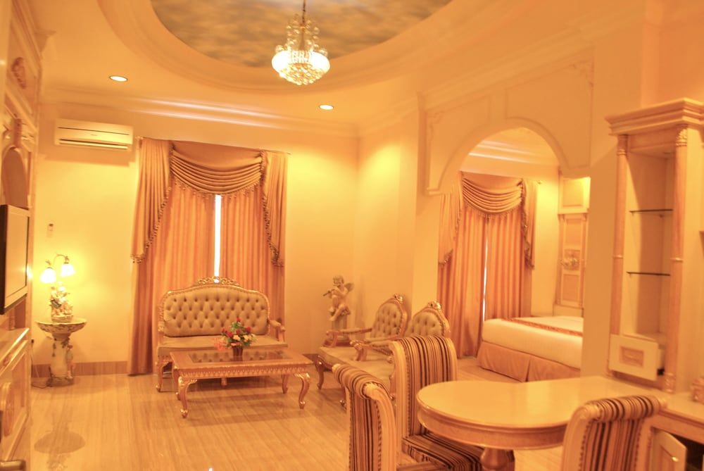 Grand Town Hotel Makassar Junior Suite 2