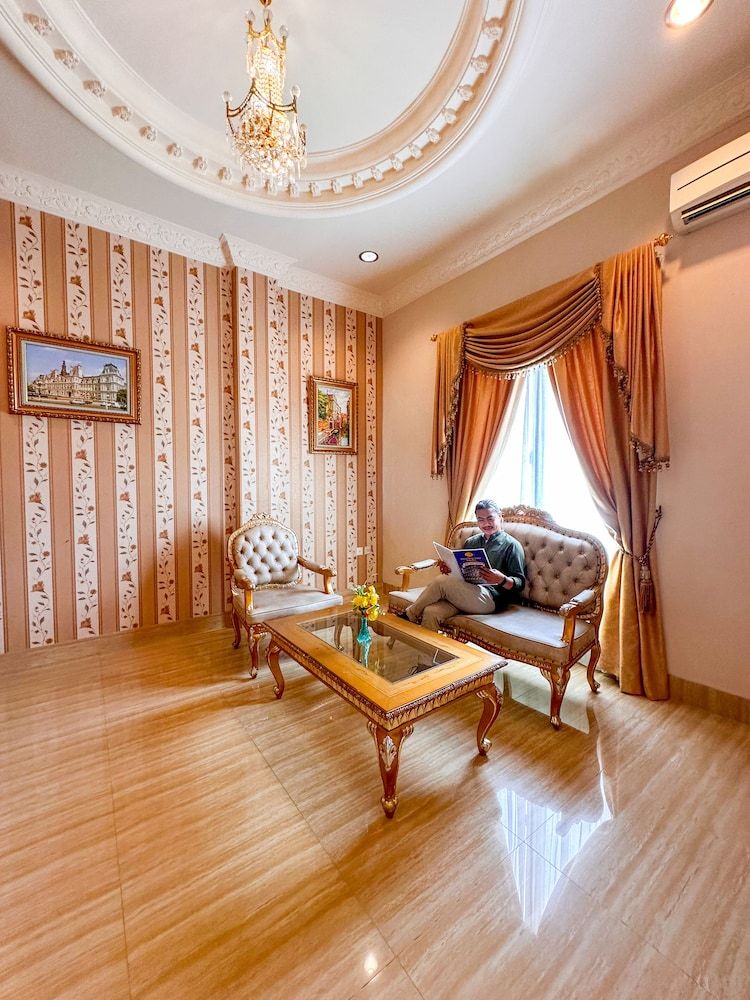 Grand Town Hotel Makassar Junior Suite 3