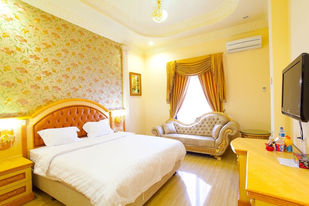 Grand Town Hotel Makassar Deluxe Room 2