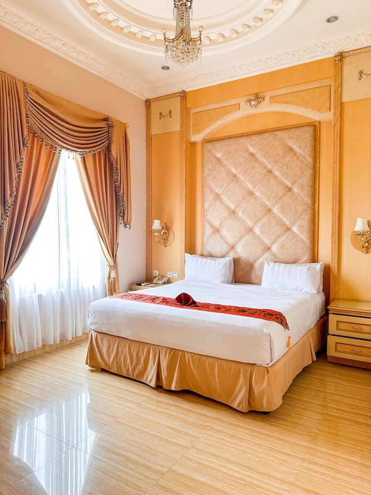 Grand Town Hotel Makassar Deluxe Room 5