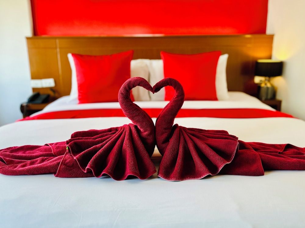 undefined PJ Patong Resortel 3