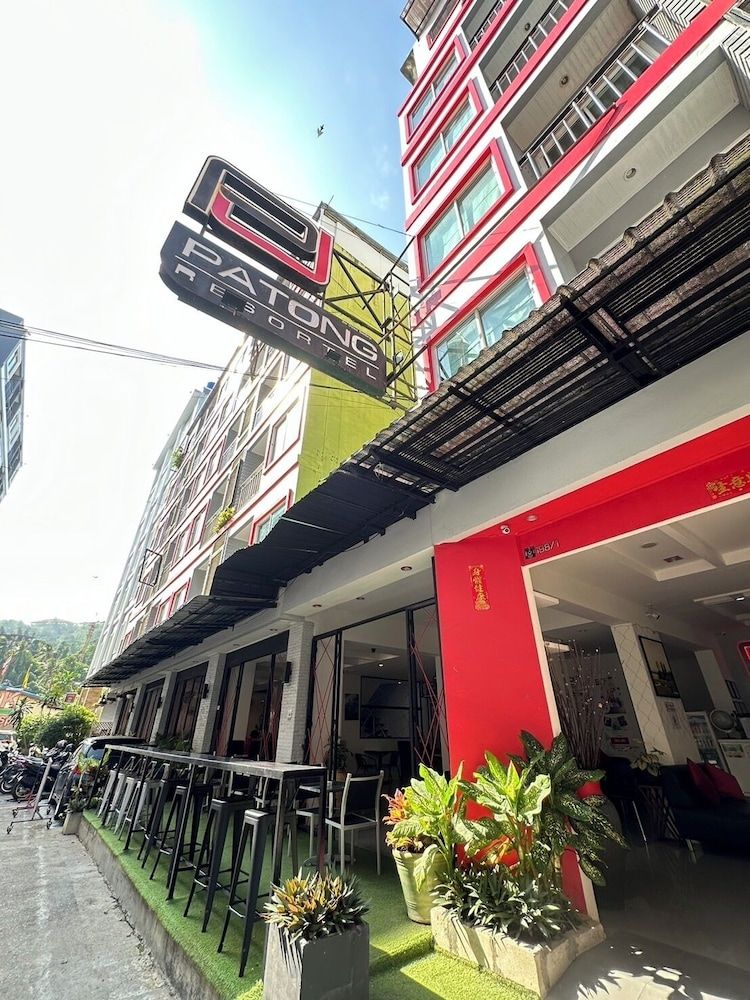 undefined PJ Patong Resortel 6
