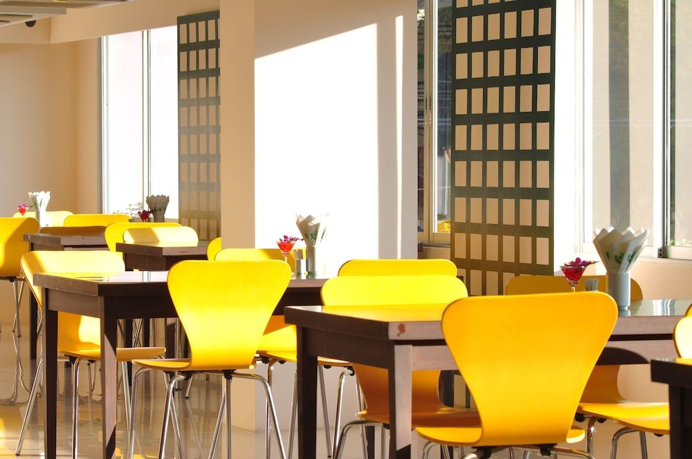 undefined Mayflower Grande Hotel Chiang Mai 4