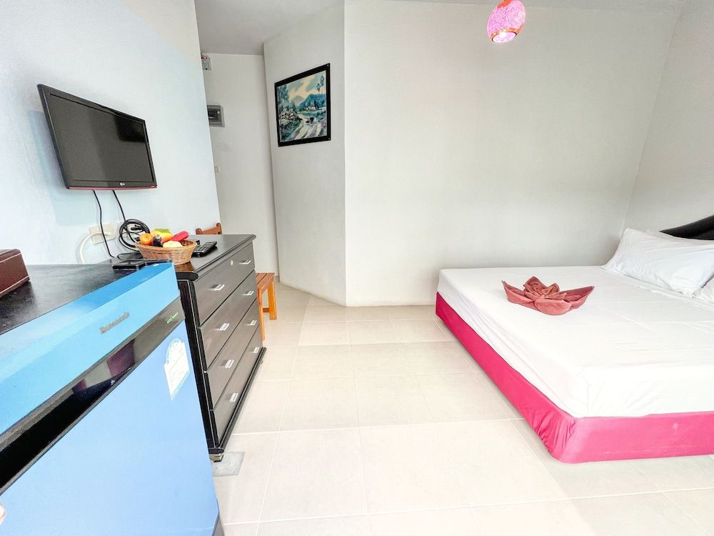 SR Sea View Apartments Standard Room 2