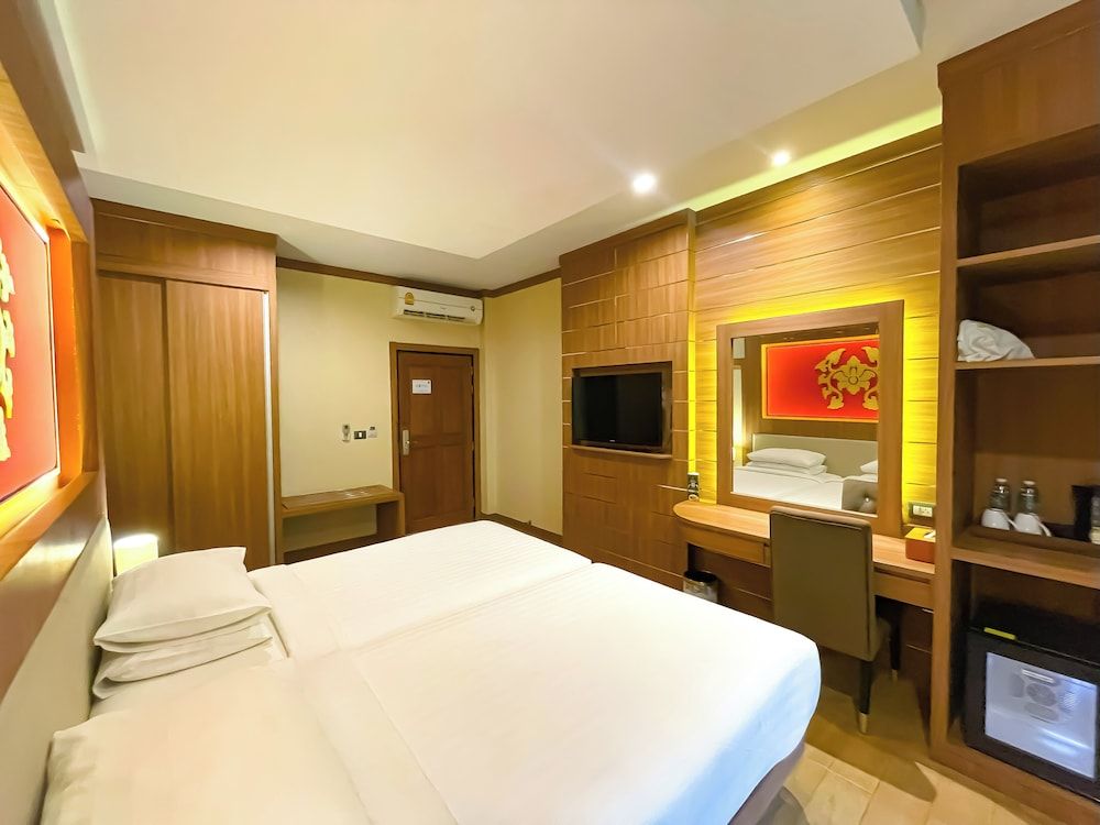 Deluxe Balcony Room