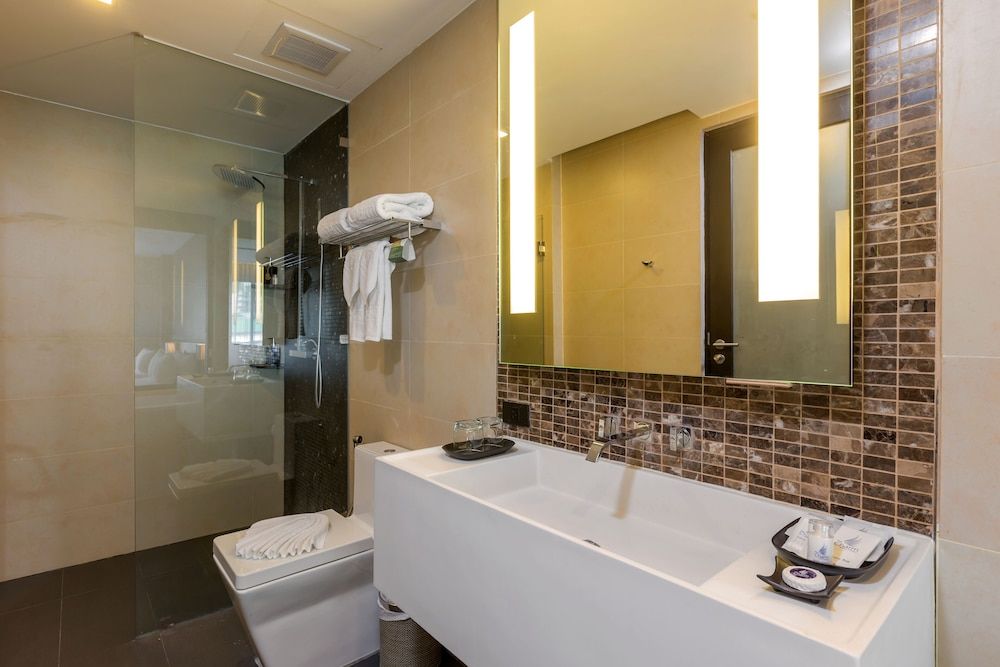 The Charm Resort Phuket Deluxe Room 5