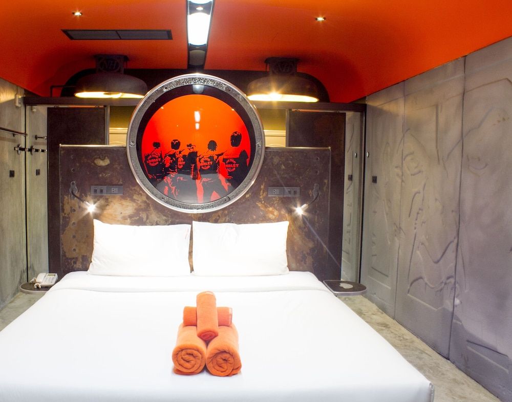 Room (Pool Deluxe)