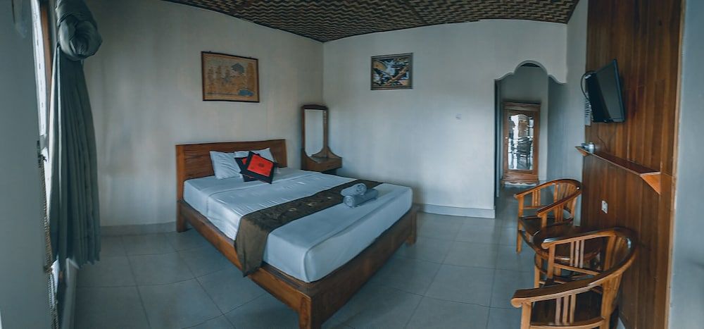 Deluxe Double Room, 1 Queen Bed, Partial Lake View