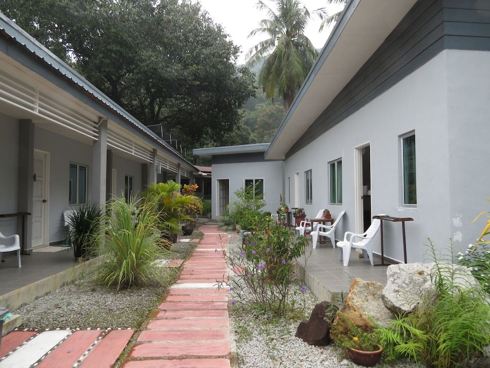 undefined Cactus Inn 3