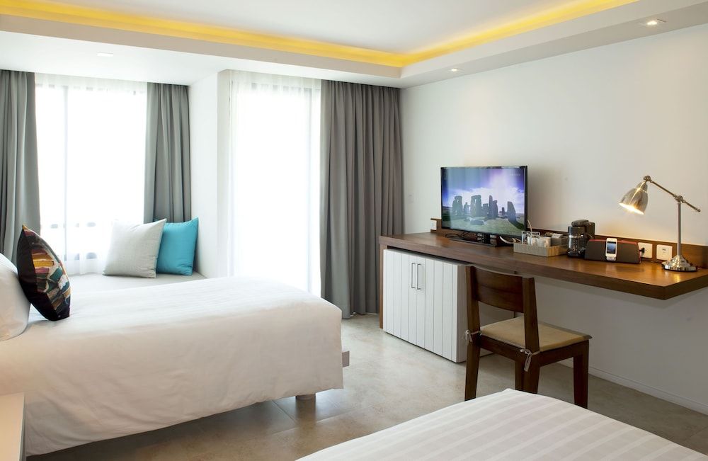 Zenmaya Oceanfront Phuket, Trademark Collection by Wyndham Superior Room, 2 Twin Beds, Non Smoking 3