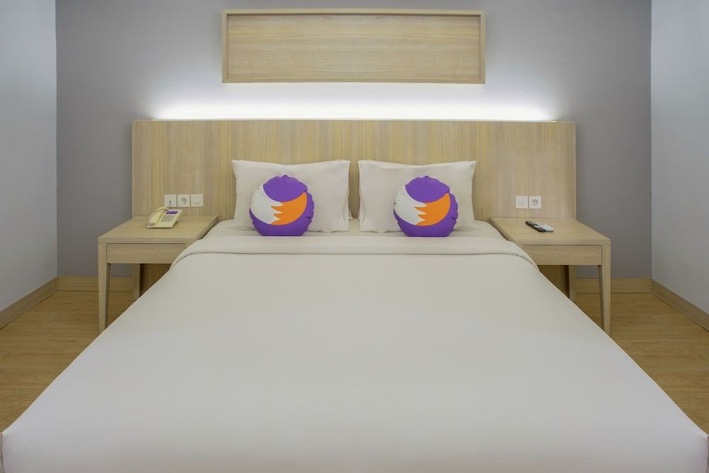 FOX Hotel Gorontalo Grand Deluxe Room