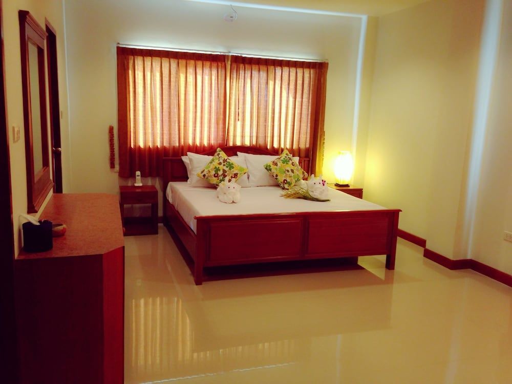 Siray House Executive Suite 4
