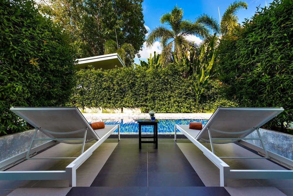 The Palmery Resort Deluxe Room, Pool Access 7