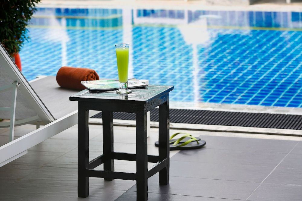 The Palmery Resort Deluxe Room, Pool Access 6