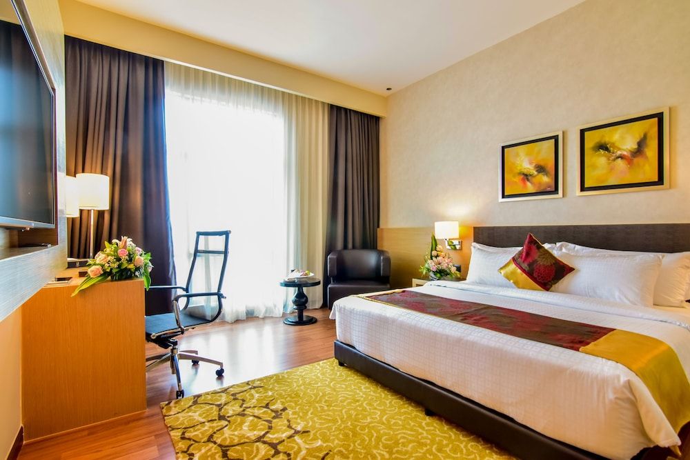 The Light Hotel Penang Superior King 2